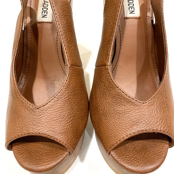 Steven Madden Brown Wedge Shoe (size: 7) - Picture 2 of 16